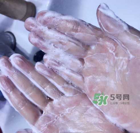 理膚泉潔面啫喱怎么樣？理膚泉潔面啫喱好用嗎？