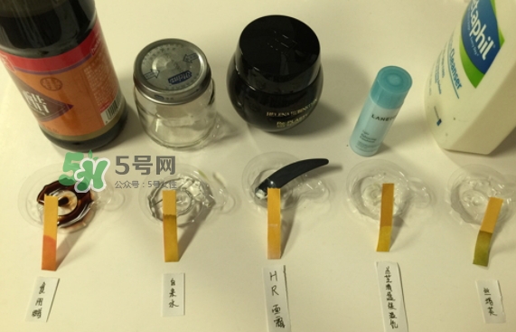 hr黑繃帶對痘痘有用嗎？赫蓮娜黑繃帶面霜使用心得