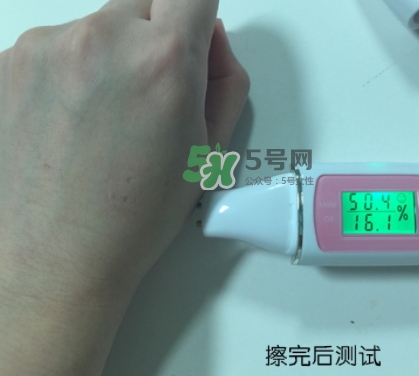 hr黑繃帶對痘痘有用嗎？赫蓮娜黑繃帶面霜使用心得