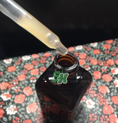 綠寶瓶和小棕瓶哪個好？綠寶瓶和小棕瓶對比