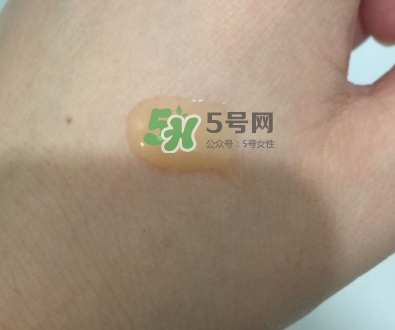 綠寶瓶和小黑瓶哪個好？綠寶瓶和小黑瓶對比