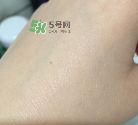 綠寶瓶和小黑瓶哪個好？綠寶瓶和小黑瓶對比