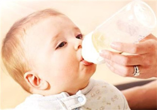 母乳和奶粉能混在一起吃嗎？母乳和奶粉混合喂養(yǎng)好嗎？