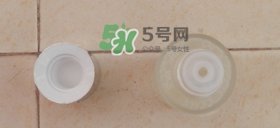 小黑瓶和神仙水哪個好？小黑瓶和神仙水哪個先用順序