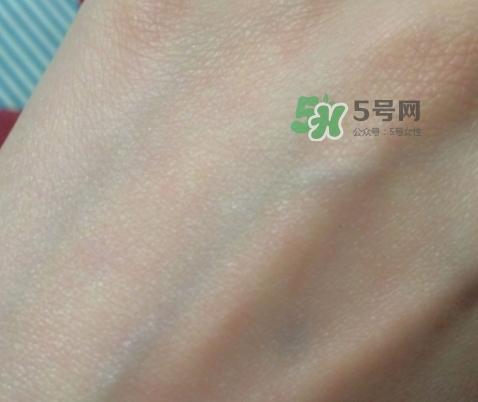 神仙水和小燈泡哪個好？神仙水和小燈泡使用順序