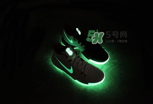 歐文中國行同款夜光鴛鴦kyrie 3怎么樣？耐克夜光鴛鴦kyrie 3測評
