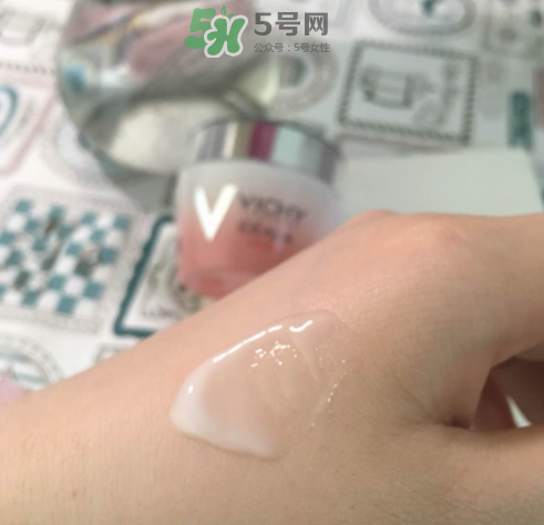 薇姿水光煥白乳霜怎么樣？薇姿水光煥白乳霜好用嗎？