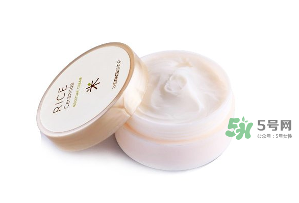 VE膠囊可以直接涂臉嗎？VE膠囊擦臉有什么效果？
