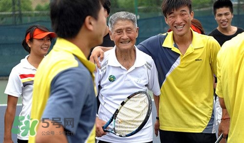 為什么癌癥發(fā)現(xiàn)就是晚期？癌癥晚期能活多久一般？