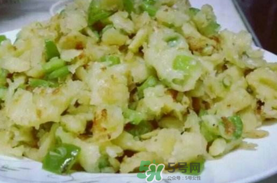 辣椒和面怎么炒？干辣椒面怎么做好吃？