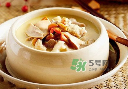 松茸煲排骨怎么做？松茸燉排骨有什么功效