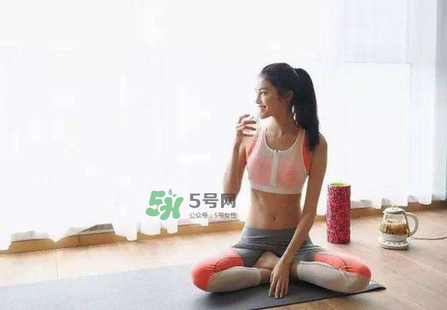 運(yùn)動(dòng)可以化妝嗎？運(yùn)動(dòng)化妝對皮膚好嗎？