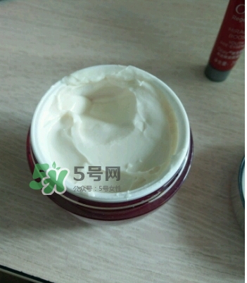 olay玉蘭油大紅瓶一套多少錢？olay大紅瓶專柜多少錢