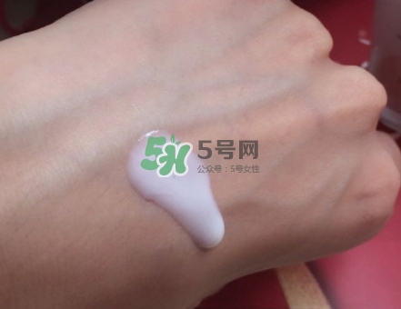 olay小白瓶會長毛嗎？olay小白瓶長黑毛是怎么回事？