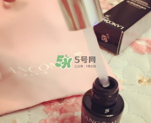 蘭蔻小黑瓶和sk2小燈泡哪個好？蘭蔻小黑瓶和小燈泡怎么用