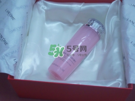 蘭蔻粉水和神仙水哪個好？粉水和神仙水可以一起用嗎？