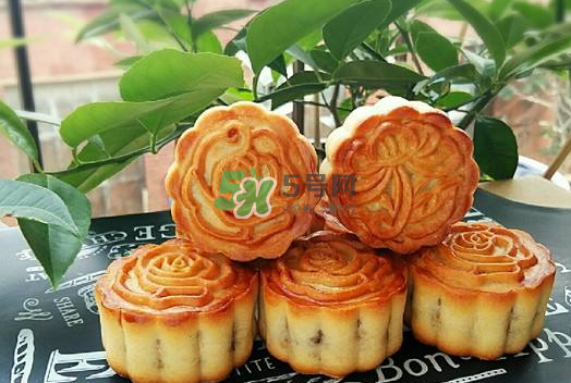 五仁月餅里的紅綠絲是什么？五仁月餅里面有什么？