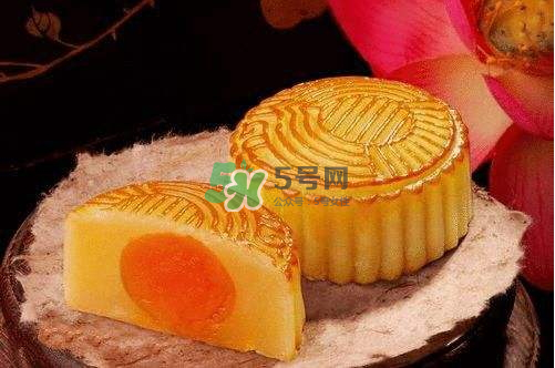 廣式月餅為什么硬？月餅皮發(fā)硬怎么辦？