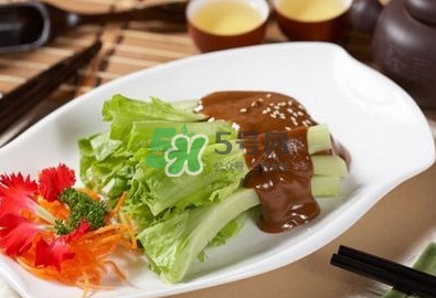 芝麻醬不能和什么一起吃？芝麻醬什么人不能吃