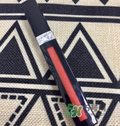 迪奧藍(lán)星唇釉751好看嗎？dior迪奧藍(lán)星唇釉751試色