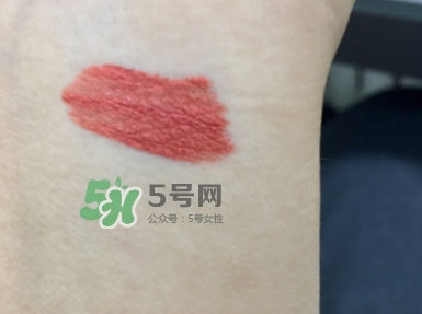 迪奧藍(lán)星唇釉751好看嗎？dior迪奧藍(lán)星唇釉751試色