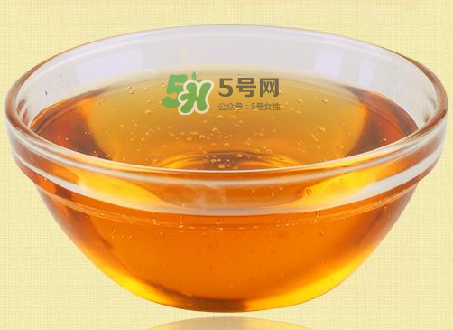 月餅為什么要用轉(zhuǎn)化糖漿？做月餅的轉(zhuǎn)化糖漿是什么？