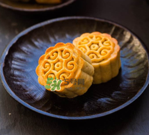 月餅轉(zhuǎn)化糖漿可以用蜂蜜代替嗎？月餅轉(zhuǎn)化糖漿可以用什么代替？
