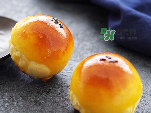 蛋黃酥多少錢(qián)一個(gè)？蛋黃酥多少錢(qián)一盒？
