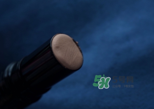 cpb光潤粉凝膏粉底膏怎么樣？cpb光潤粉底膏粉凝膏好用嗎
