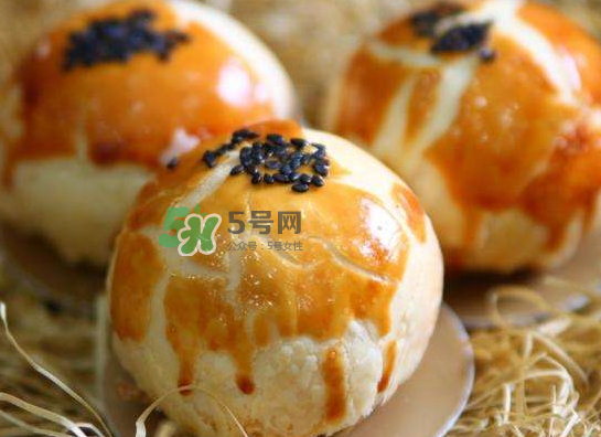 蛋黃酥熱量高嗎？一個(gè)蛋黃酥的熱量
