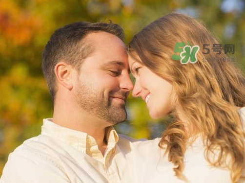 婚外情離婚財(cái)產(chǎn)如何分配？婚外情離婚賠償