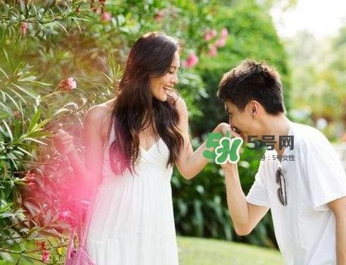 老公出軌一定要離婚嗎？如何挽救婚姻危機？
