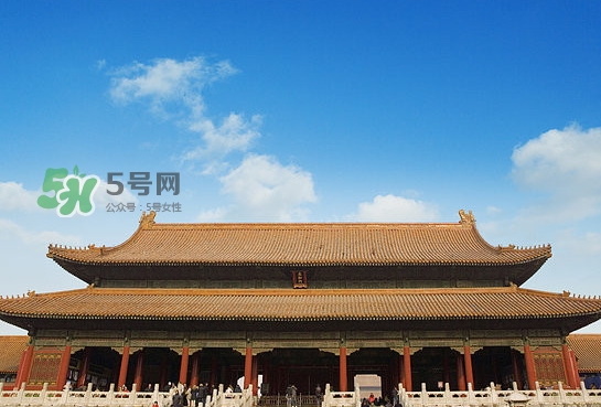 十月份去北京穿什么？10月份去北京穿什么衣服