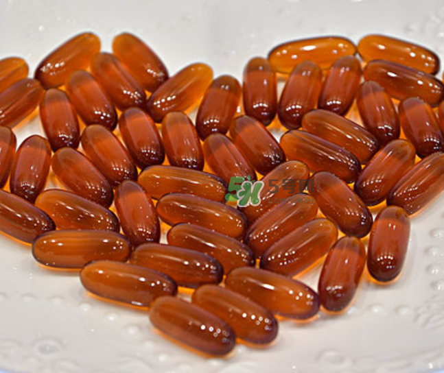 魚肝油可以和鈣一起吃嗎？魚肝油可以和奶粉一起吃嗎？