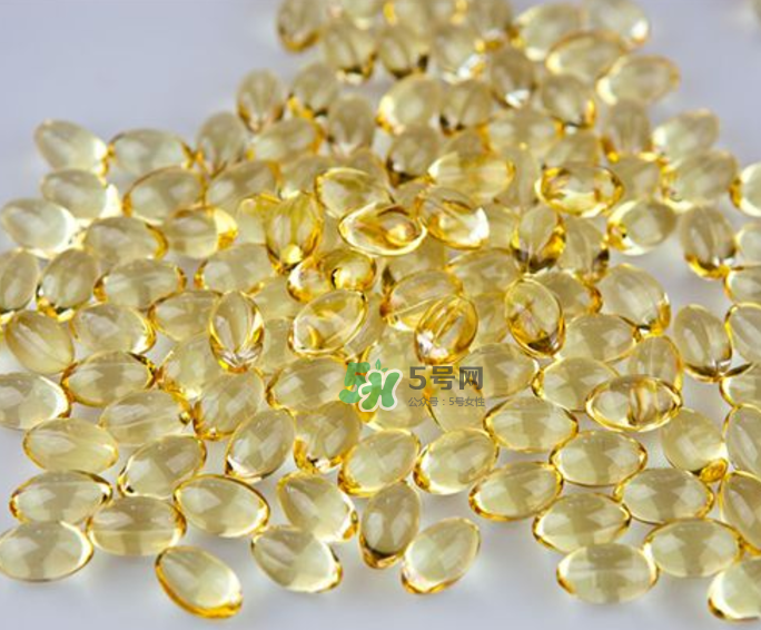 魚肝油可以和鈣一起吃嗎？魚肝油可以和奶粉一起吃嗎？