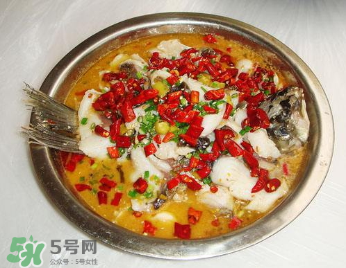 鯉魚可以做酸菜魚嗎？酸菜鯉魚的家常做法