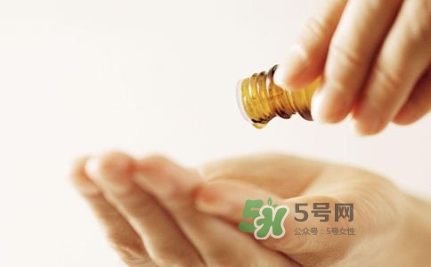 使用潤滑劑會(huì)降低性欲嗎？用口水做潤滑劑好嗎？
