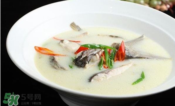 孕婦鯽魚湯可以放姜嗎？孕婦鯽魚湯能放料酒嗎？