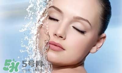 秋天皮膚干燥怎么辦？秋天皮膚干燥吃什么好？