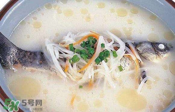產(chǎn)婦鯽魚湯什么時候喝？產(chǎn)婦鯽魚湯放調(diào)料嗎？