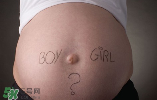 妊娠紋在左邊生男或女？怎么從妊娠紋看男女？