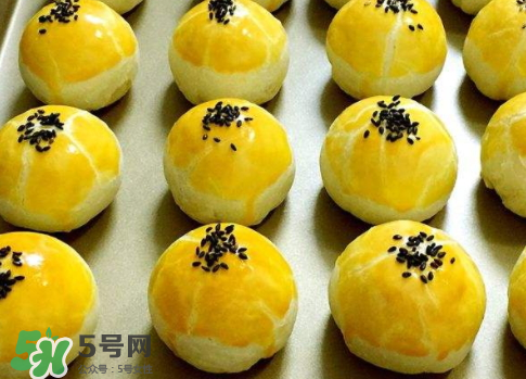 蛋黃酥可以放冰箱嗎？蛋黃酥放冰箱好吃嗎？
