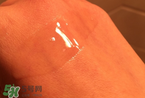 護(hù)發(fā)精油能不能抹頭皮？護(hù)發(fā)精油的危害