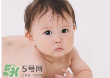 剛出生的寶寶要注意什么？剛出生的寶寶要準備哪些東西？