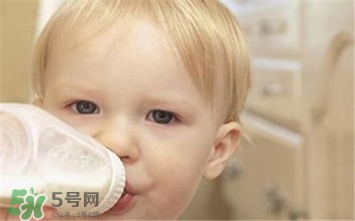 寶寶經(jīng)常換奶粉好嗎？經(jīng)常換奶粉對寶寶有什么影響？