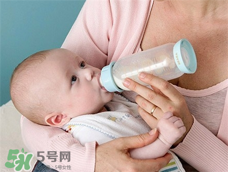 寶寶奶粉過敏什么原因？奶粉過敏的識別和處理