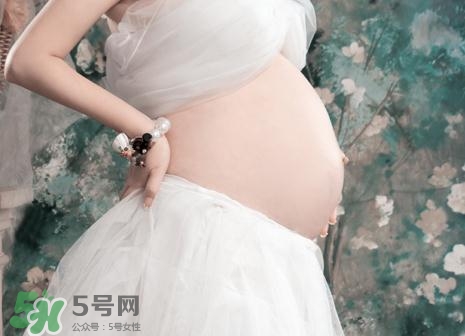 妊娠紋在左邊生男或女？怎么從妊娠紋看男女？
