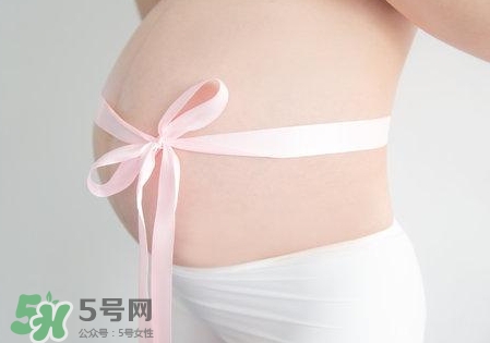 大腿長(zhǎng)了妊娠紋怎么辦？為什么大腿外側(cè)有條紋？