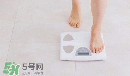 妊娠紋什么時(shí)候變白？妊娠紋產(chǎn)品什么時(shí)候用？