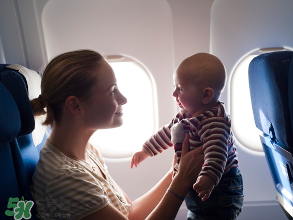 兒童安全座椅要坐到幾歲？兒童安全座椅適合多大的孩子？